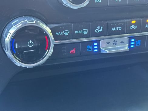 Used 2023 Ford F150 Lariat AWD/4WD image 35