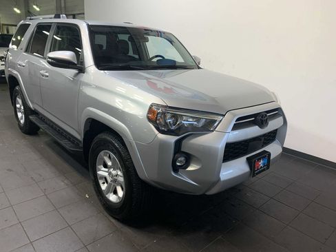 Certified 2024 Toyota 4Runner SR5 Premium image 2