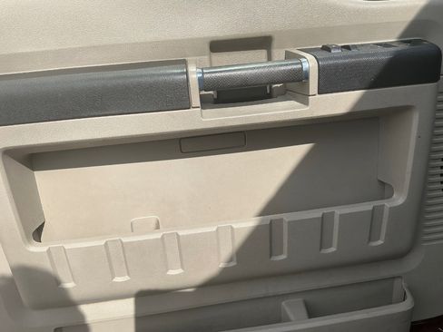 Used 2008 Ford F250 XLT image 16