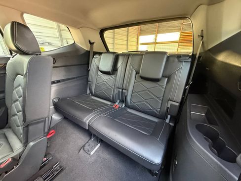 Used 2024 Volkswagen Atlas SE AWD/4WD image 29