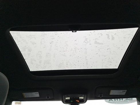 Certified 2023 Chevrolet Traverse Premier w/ LPO, Floor Liner Package image 35