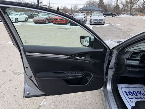 Used 2018 Honda Civic LX image 9
