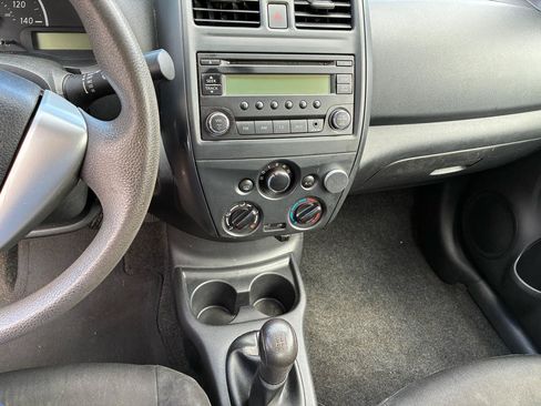 Used 2016 Nissan Versa S FWD image 14