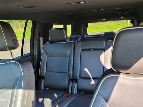 Used 2021 GMC Yukon XL SLT AWD/4WD image 25