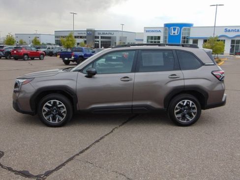 Certified 2025 Subaru Forester Premium AWD/4WD image 7