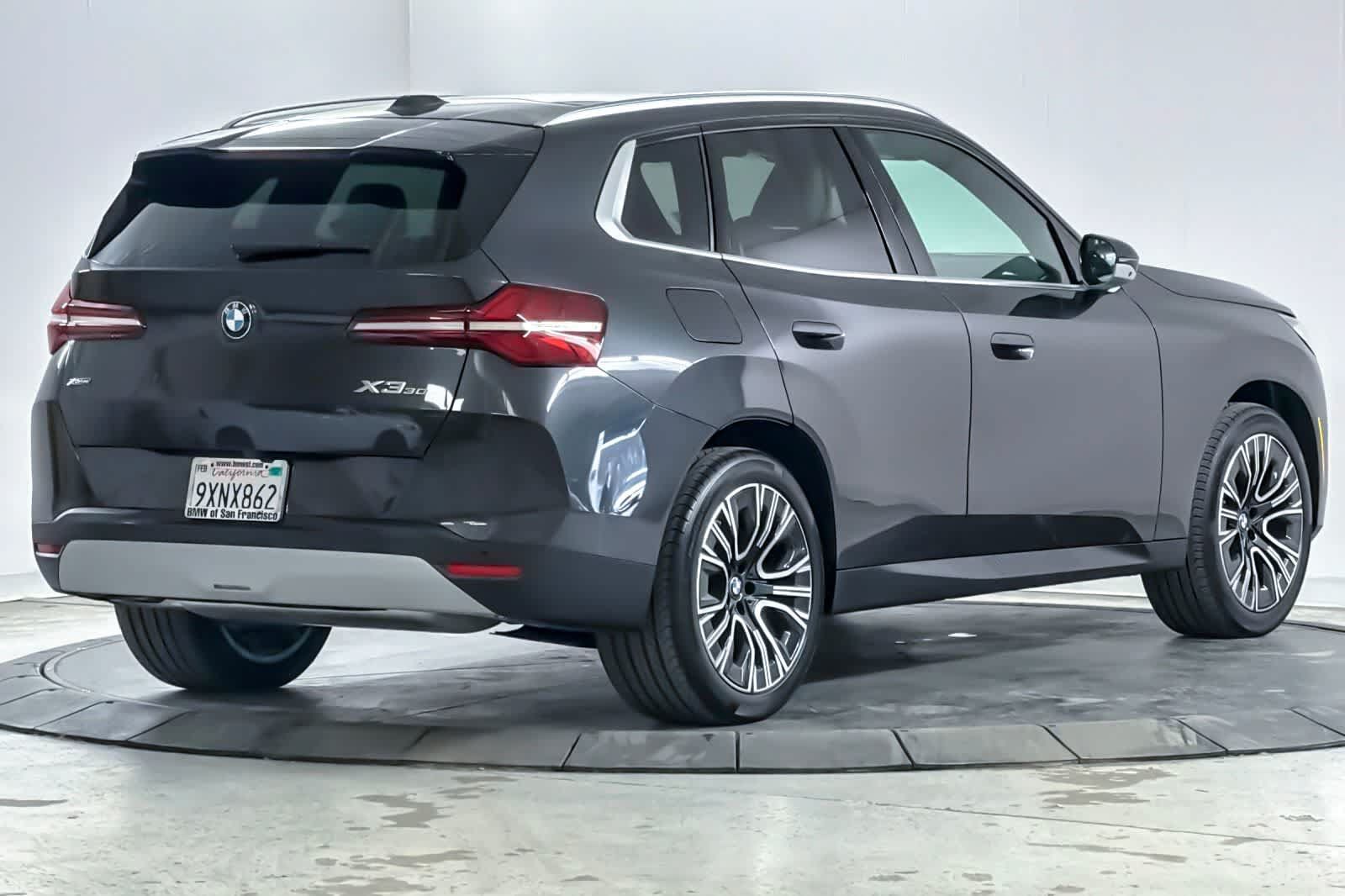 Used 2026 BMW X3 xDrive30i w/ Premium Package AWD/4WD image 2
