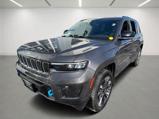 Used 2023 Jeep Grand Cherokee Overland w/ MOPAR Finishing Package video 2