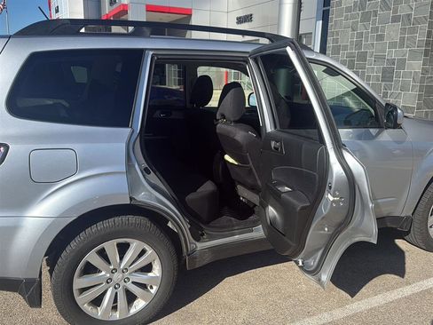 Used 2012 Subaru Forester 2.5X Premium image 10