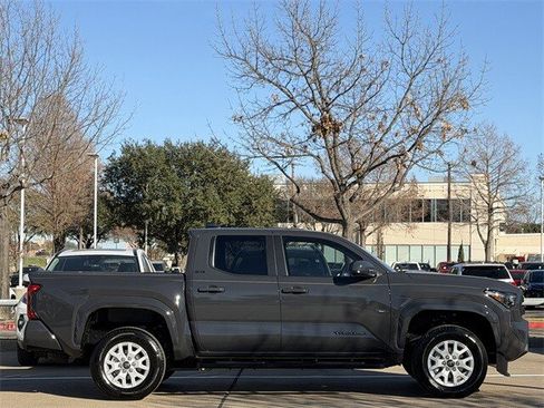 Certified 2025 Toyota Tacoma SR5 image 3