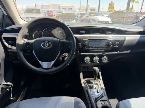 Used 2015 Toyota Corolla L FWD image 17