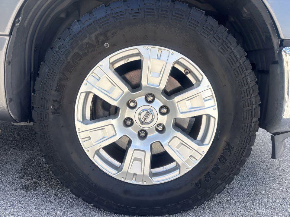 Used 2019 Nissan Titan SV RWD image 32