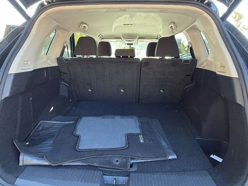 Used 2024 Nissan Rogue SV AWD/4WD image 13