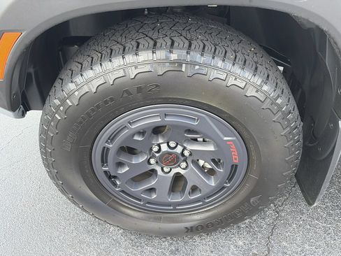 Certified 2025 Nissan Frontier PRO-4X w/ Pro Convenience Package AWD/4WD image 9