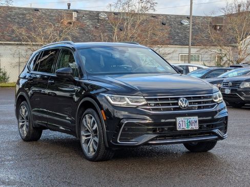Certified 2022 Volkswagen Tiguan SEL R-Line image 7