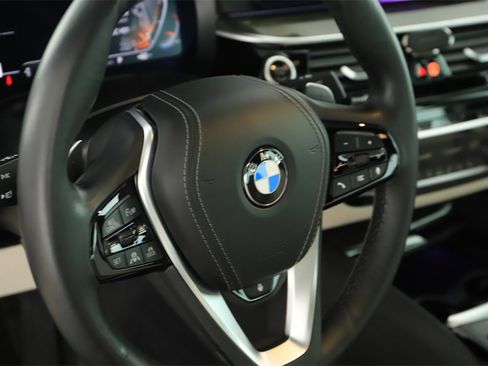 Used 2022 BMW 540i w/ M Sport Package image 16