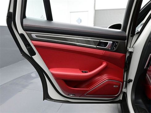 Used 2023 Porsche Panamera 4 Platinum Edition image 13