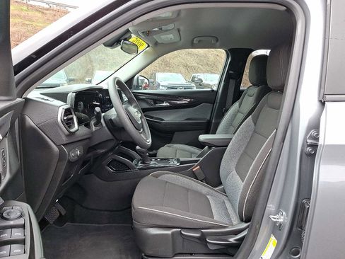 Used 2025 Chevrolet TrailBlazer LT image 13