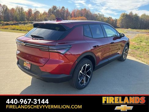 New 2026 Chevrolet Equinox EV LT image 8