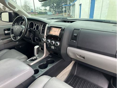 Used 2011 Toyota Sequoia Limited image 33