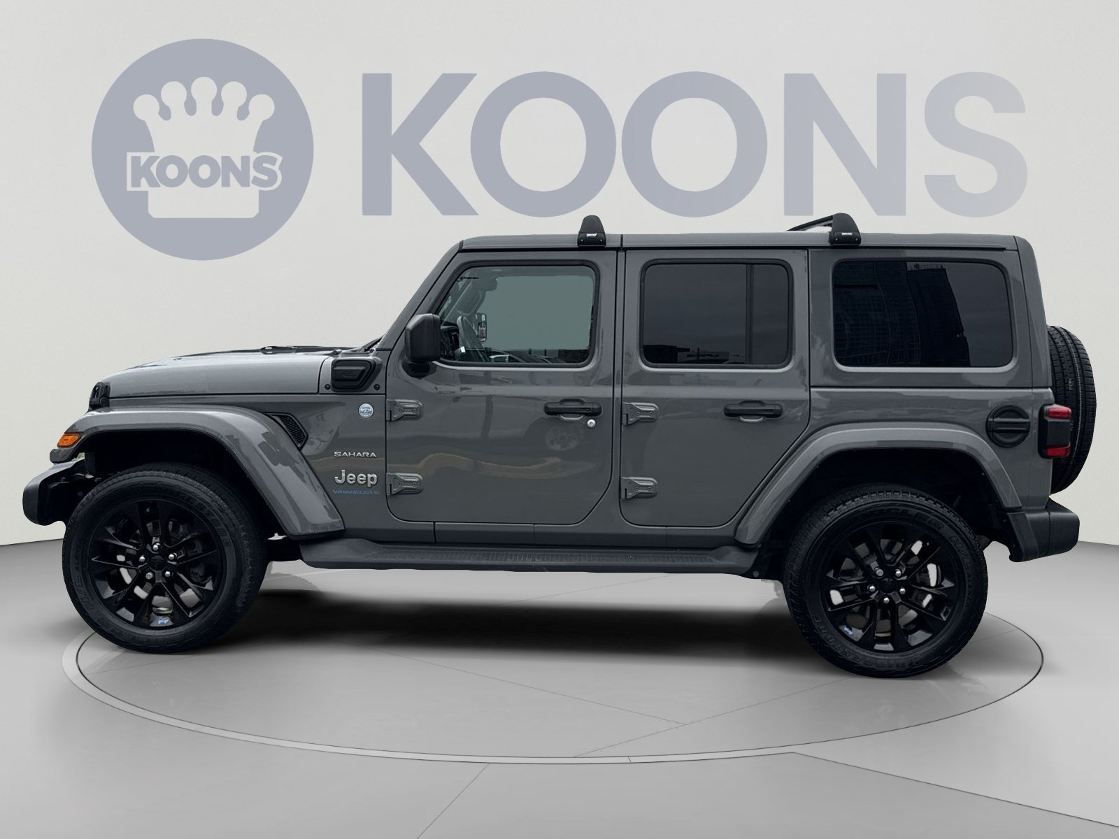 Used 2023 Jeep Wrangler Unlimited Sahara w/ Cold Weather Group AWD/4WD image 2