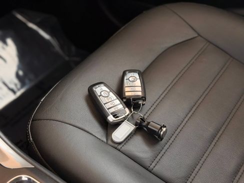 Used 2018 Ford Fusion SE w/ Equipment Group 602A FWD image 35