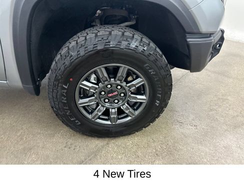 Used 2024 GMC Sierra 1500 AT4X AWD/4WD image 17
