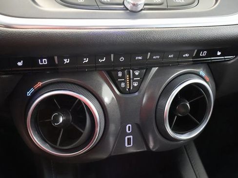 Used 2020 Chevrolet Blazer LT AWD/4WD image 21