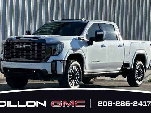 Used 2024 GMC Sierra 2500 Denali Ultimate AWD/4WD image 11