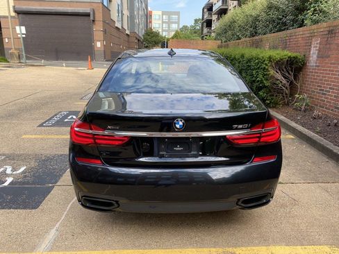 Used 2018 BMW 750i xDrive image 11