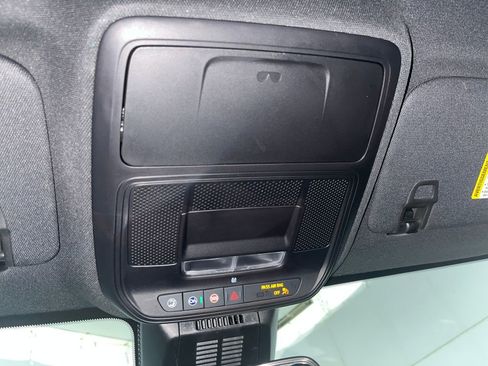 Used 2025 Chevrolet Equinox LT w/ Convenience Package II image 76