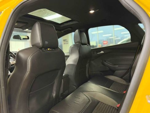Used 2017 Ford Focus ST w/ Equipment Group 401A FWD image 12