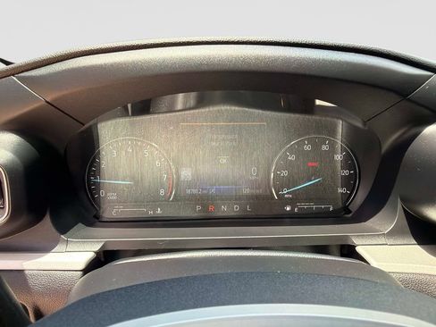 Used 2024 Ford Explorer XLT w/ Equipment Group 202A AWD/4WD image 29