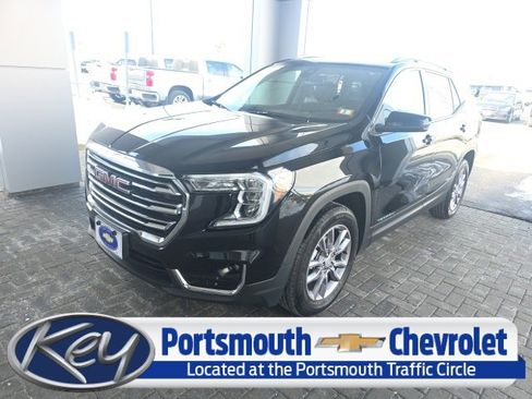 Used 2023 GMC Terrain SLT image 1