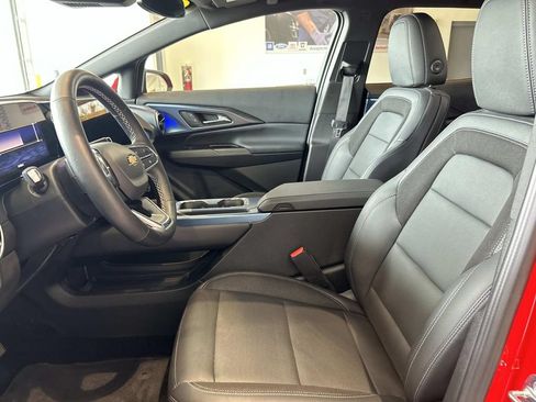 Used 2024 Chevrolet Equinox EV LT FWD image 13