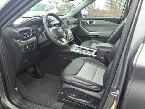 Certified 2023 Ford Explorer XLT w/ Equipment Group 202A image 13