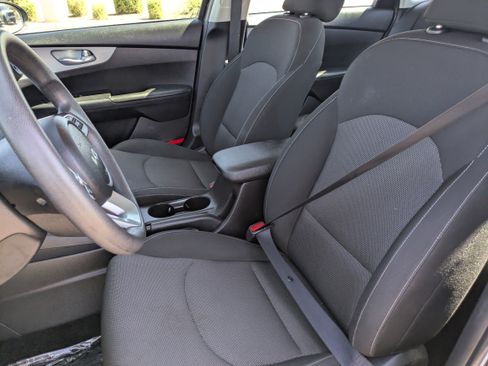 Certified 2024 Kia Forte LXS FWD image 25