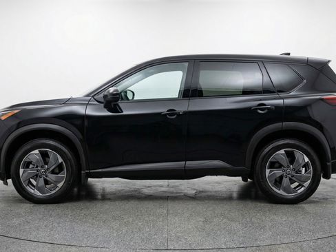 Used 2025 Nissan Rogue SV image 5