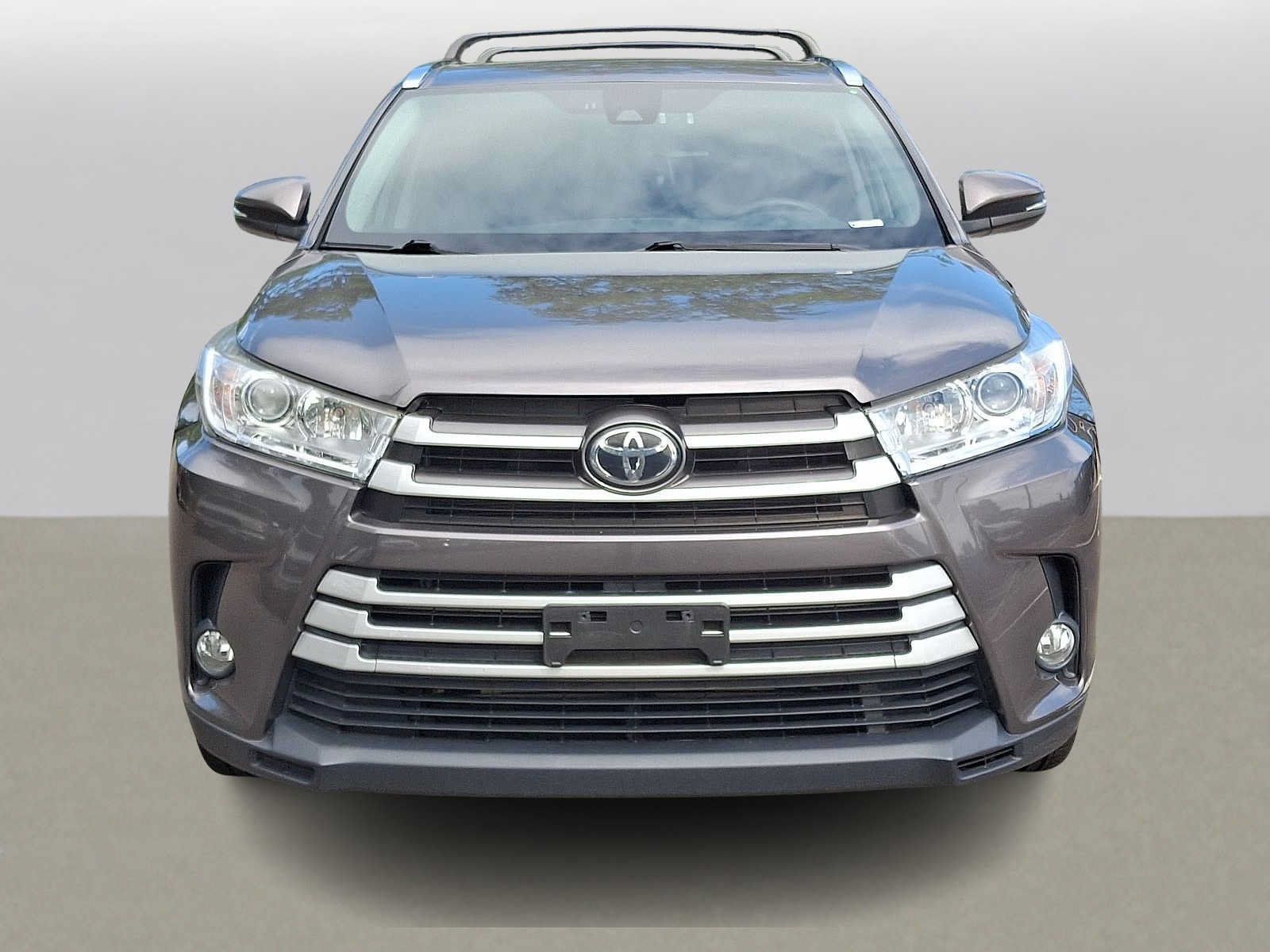 Used 2019 Toyota Highlander XLE AWD/4WD image 35