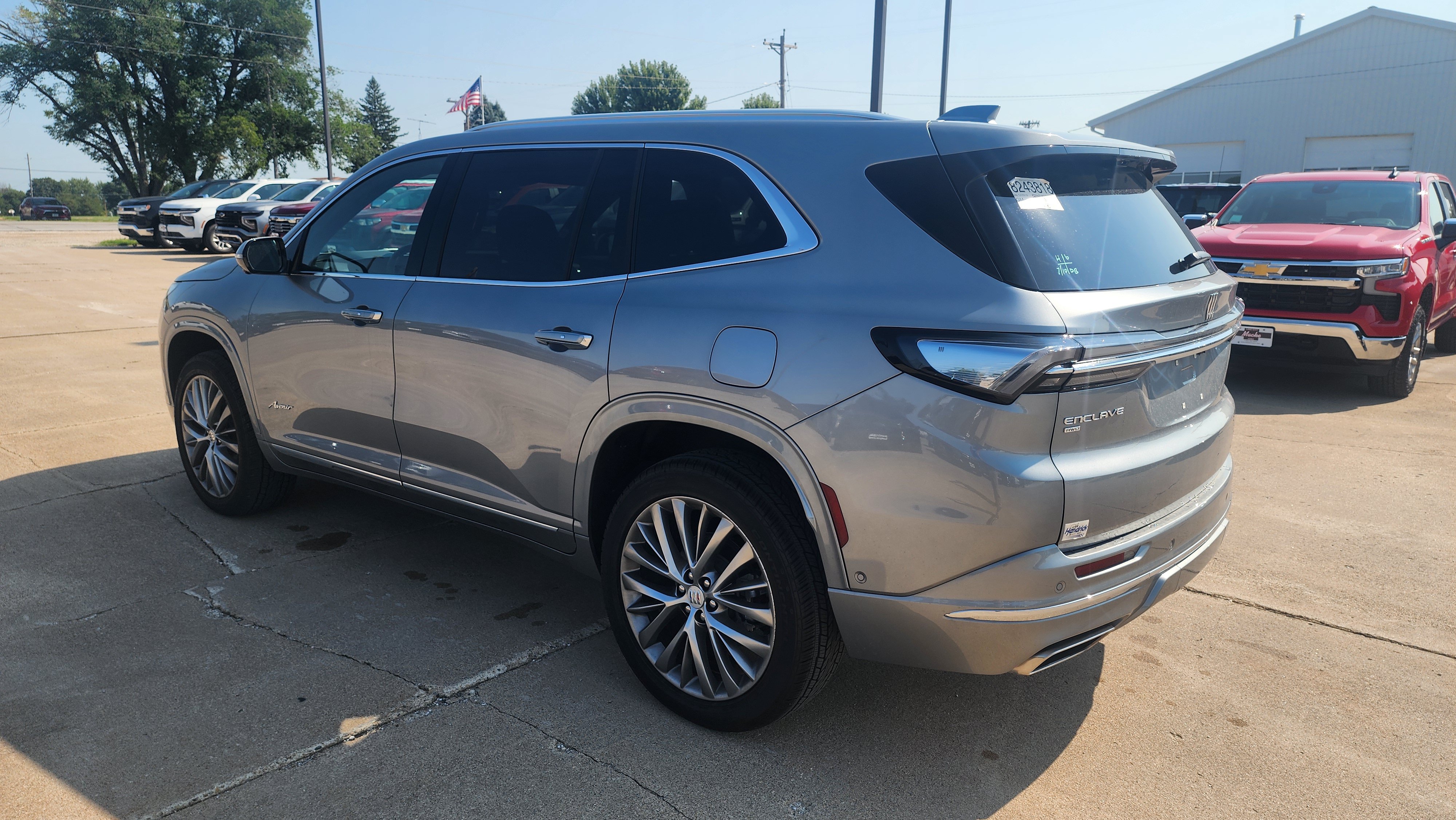 Certified 2026 Buick Enclave Avenir w/ Super Cruise Package AWD/4WD image 6