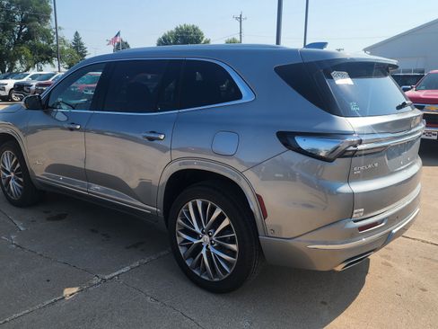 Used 2026 Buick Enclave Avenir w/ Super Cruise Package AWD/4WD image 6