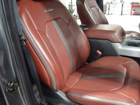 Used 2020 Ford F150 Platinum w/ Equipment Group 701A Luxury image 21