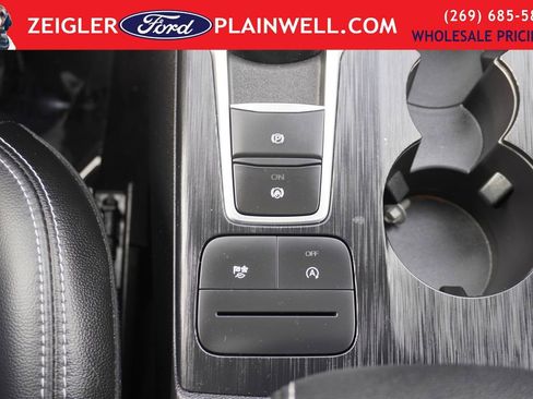 Used 2022 Ford Escape SEL w/ Equipment Group 302A image 22