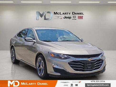 Used 2024 Chevrolet Malibu LT FWD image 1