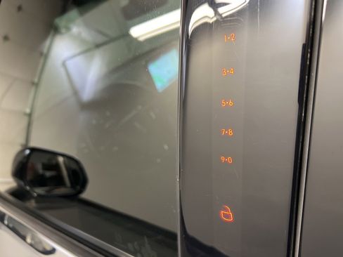 Certified 2023 Lincoln Aviator AWD w/ Premium Package image 31