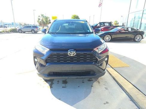 Used 2021 Toyota RAV4 XLE Premium image 10