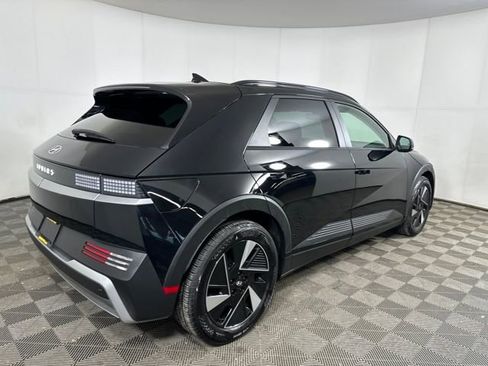 Used 2025 Hyundai Ioniq 5 SEL image 3