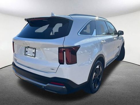 Used 2025 Kia Sorento EX w/ EX Panoramic Sunroof Package image 13
