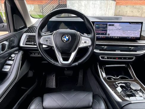 Used 2024 BMW X7 xDrive40i AWD/4WD image 7