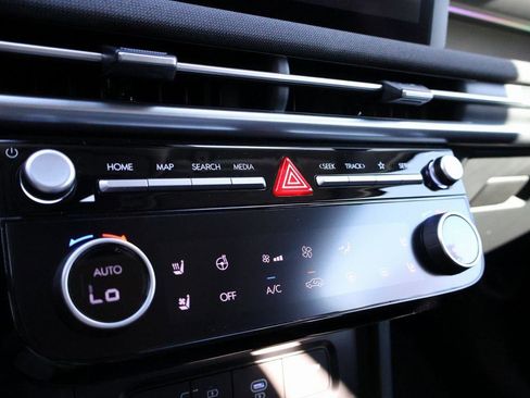 New 2026 Hyundai Tucson Limited image 38