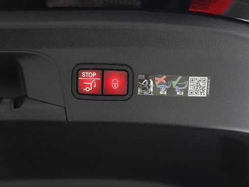 Certified 2025 Mercedes-Benz GLE 450 4MATIC Coupe image 31